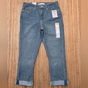 Levi Straus Signature Gold Mid Rise Women‎ Capris Size 2 W26